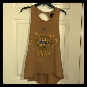 Women’s muscle tank